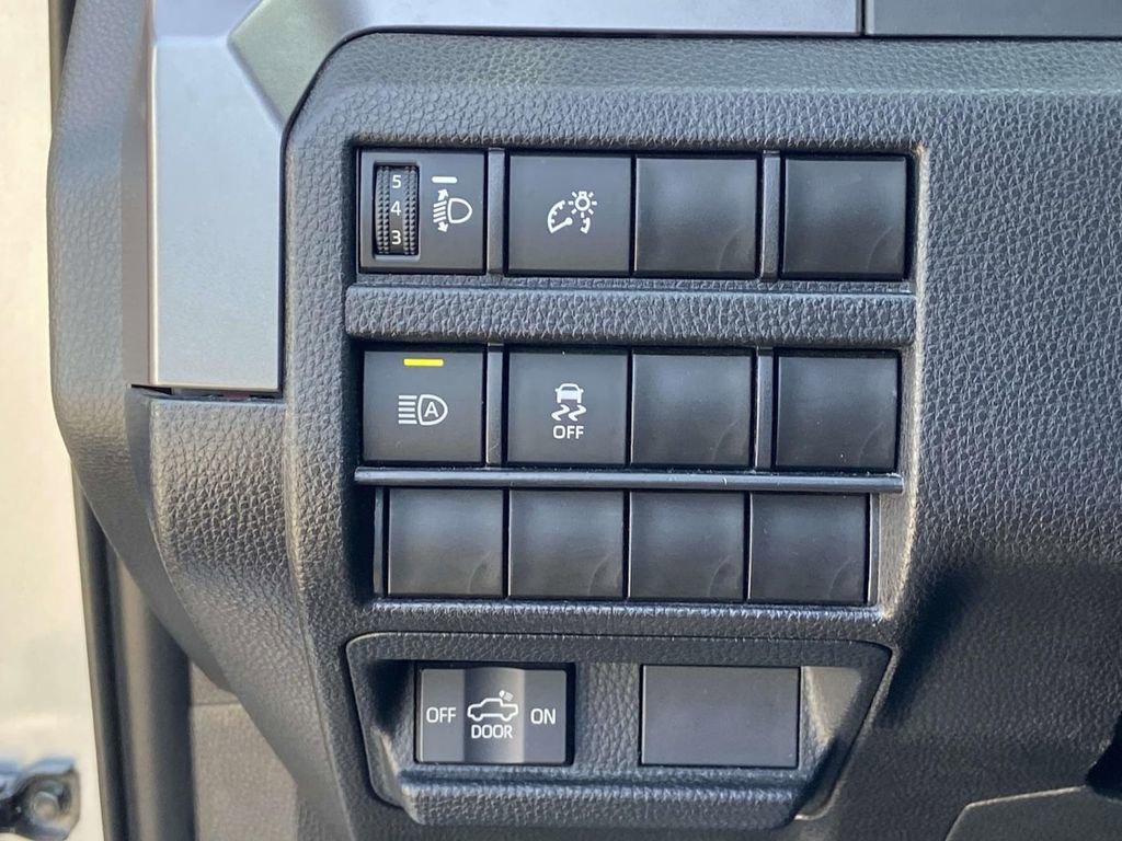 Used 2024 Toyota Tacoma SR5 image 31