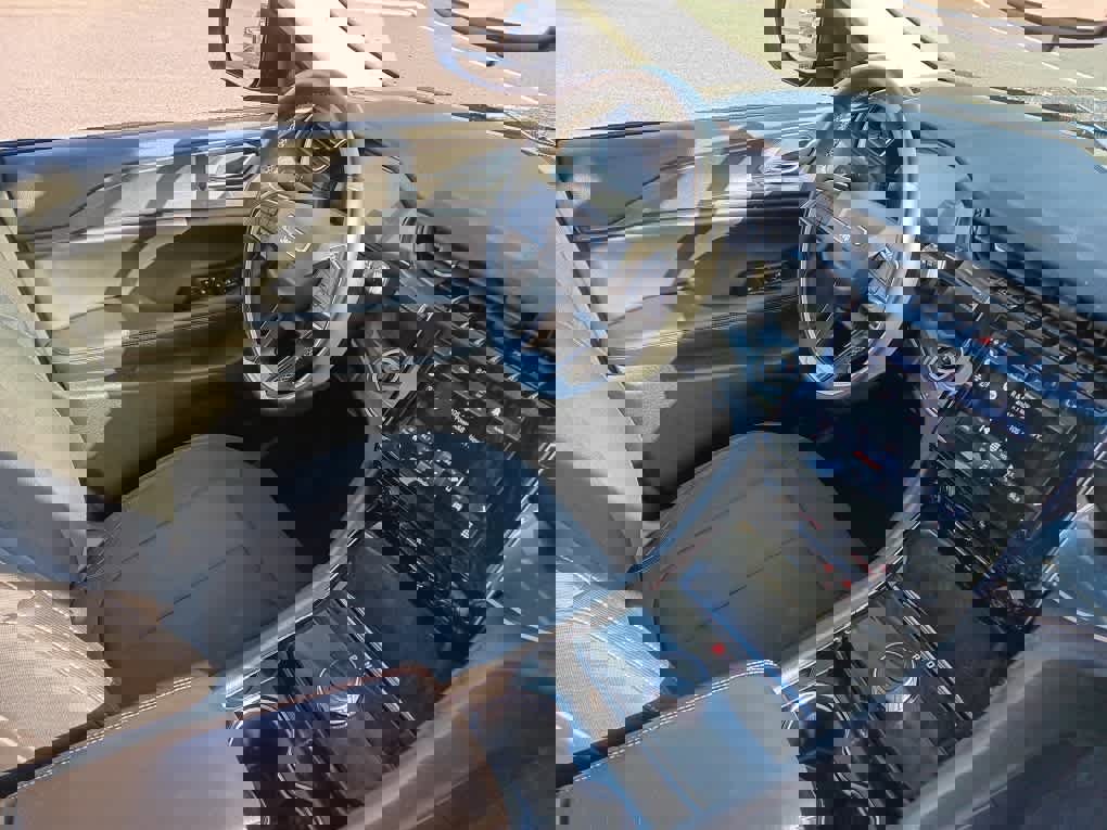 Used 2021 Jeep Grand Cherokee L Laredo w/ Luxury Tech Group I image 13