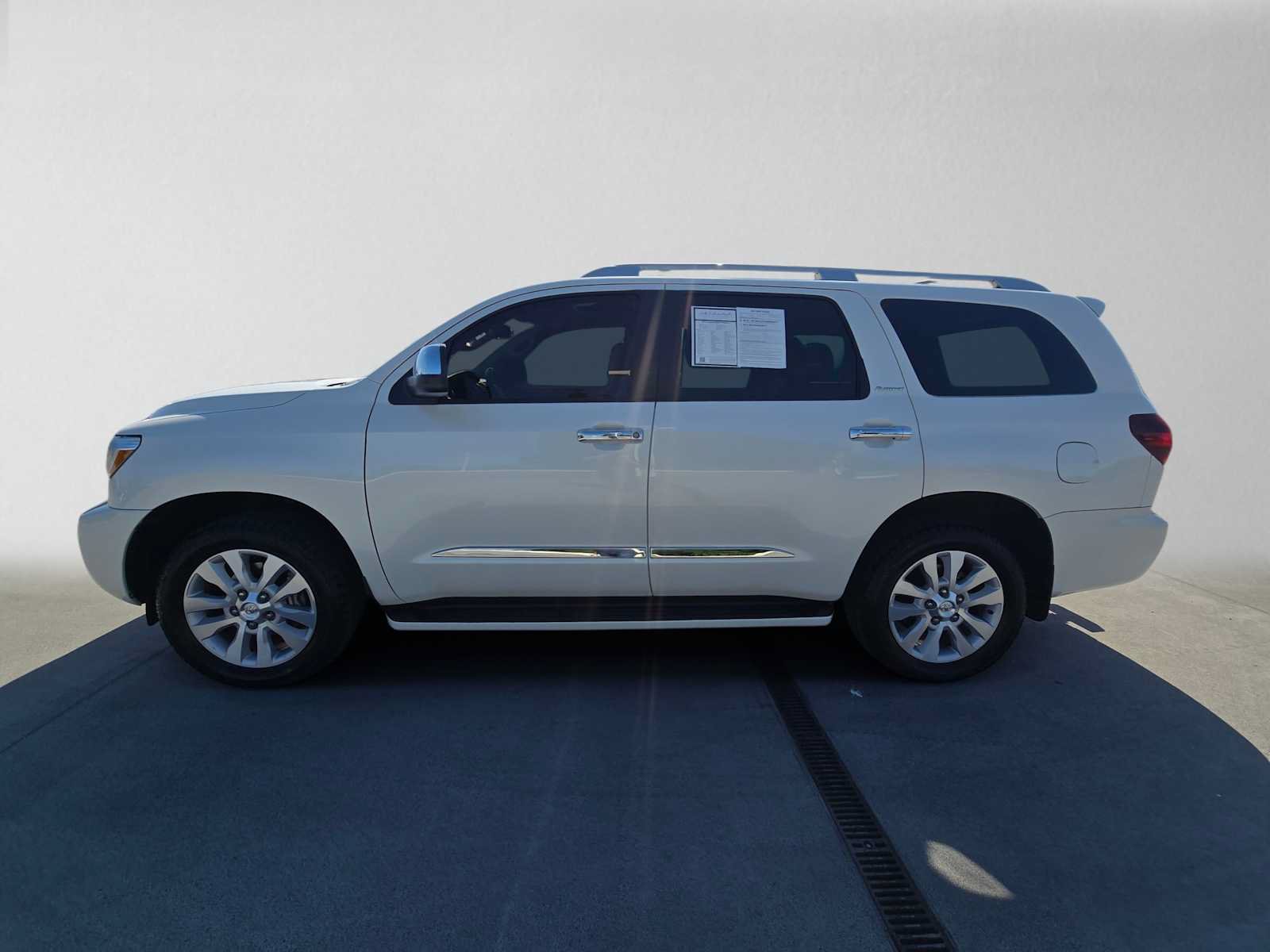 Used 2018 Toyota Sequoia Platinum AWD/4WD image 6