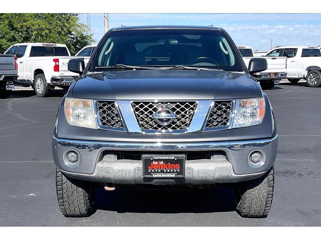 Used 2007 Nissan Frontier SE w/ SE Value Truck Pkg AWD/4WD image 3