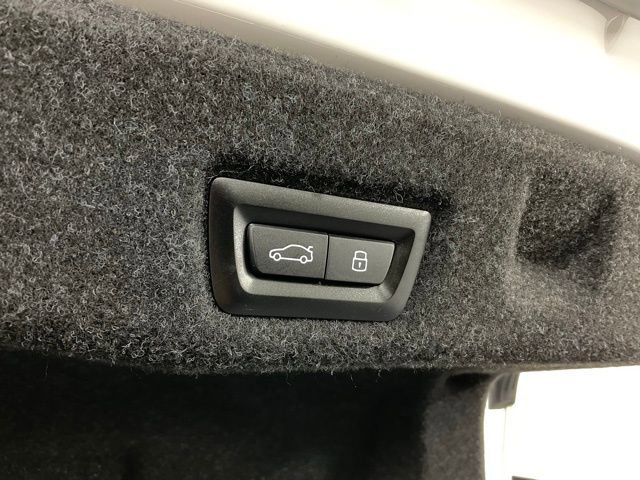 Used 2024 BMW i5 eDrive40i w/ M Sport Package RWD image 49