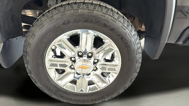 Used 2024 Chevrolet Silverado 2500 High Country AWD/4WD image 18