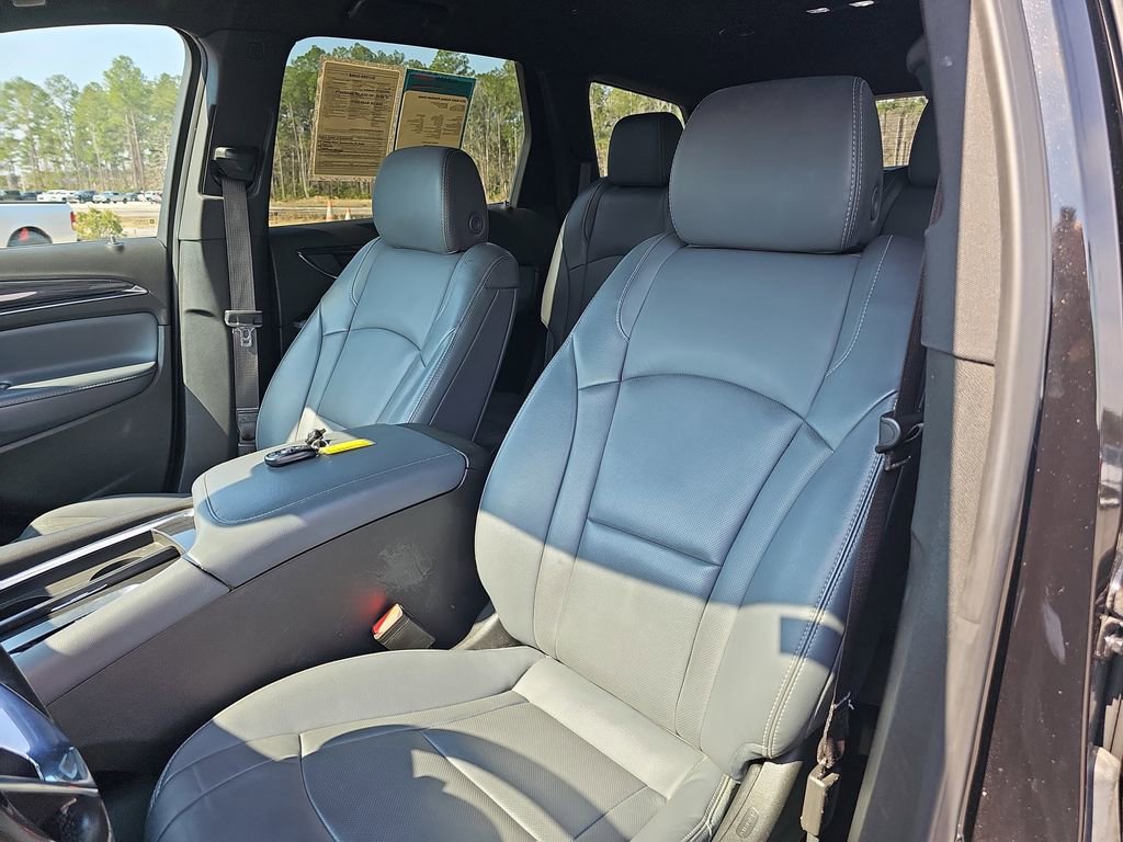 Used 2024 Buick Enclave Premium image 20