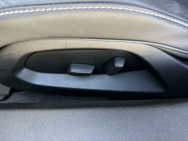 Used 2023 Chevrolet Corvette Stingray Convertible RWD image 12