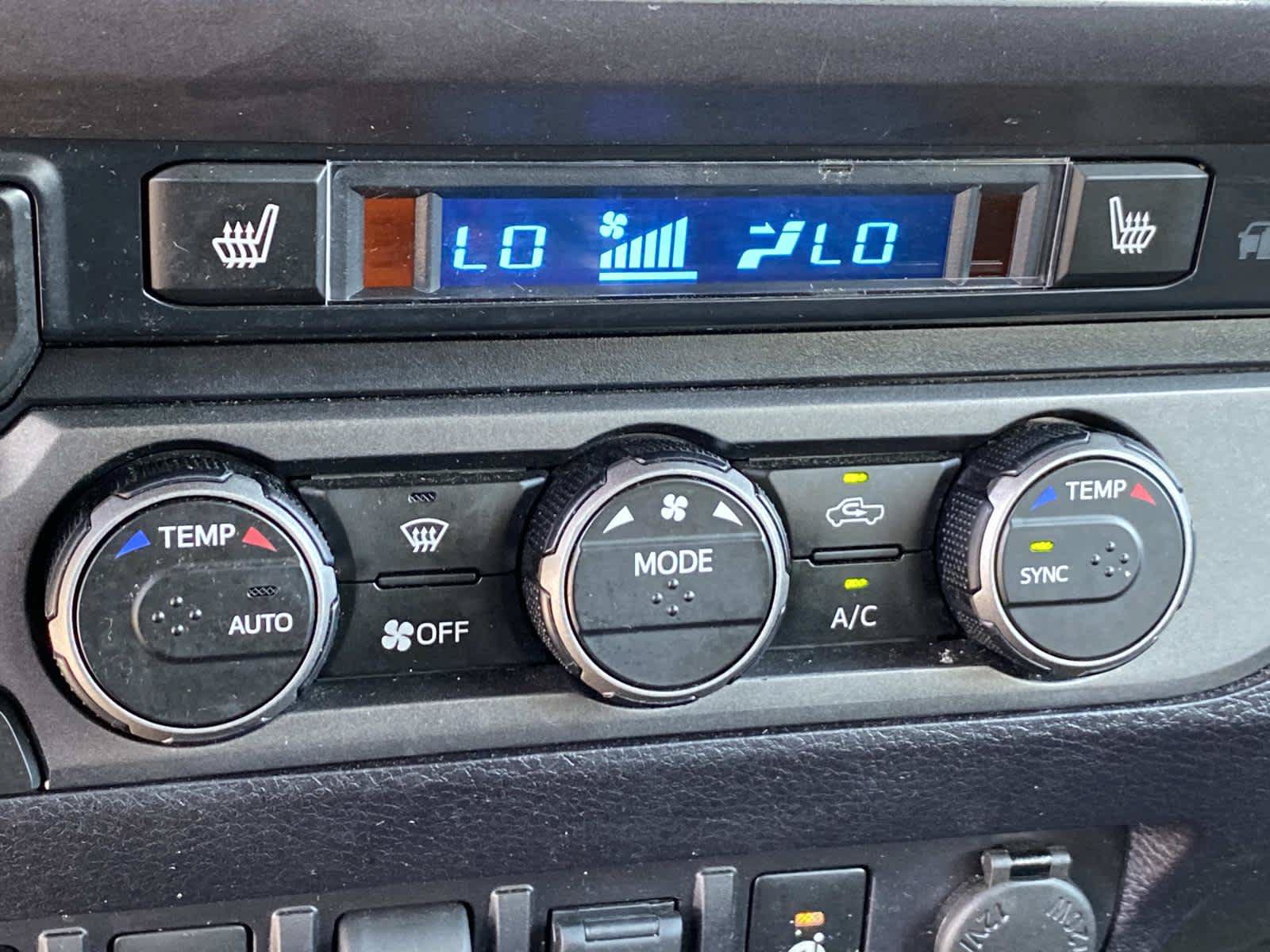 Used 2023 Toyota Tacoma TRD Sport w/ TRD Premium Sport Package AWD/4WD image 18