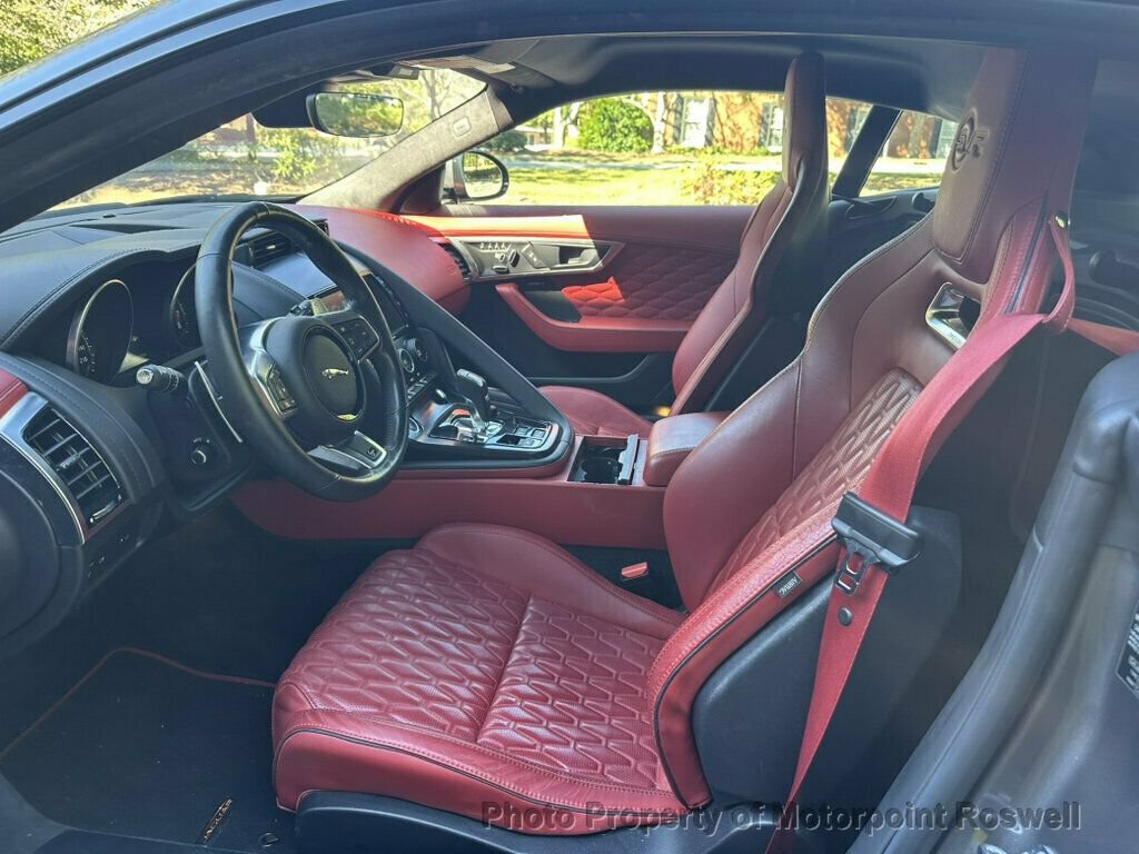 Used 2018 Jaguar F-TYPE SVR AWD/4WD image 16
