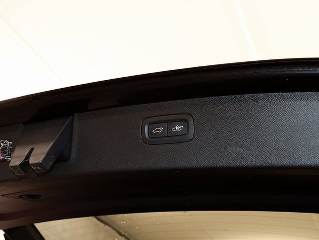 Used 2024 Volvo XC90 B5 Plus image 31
