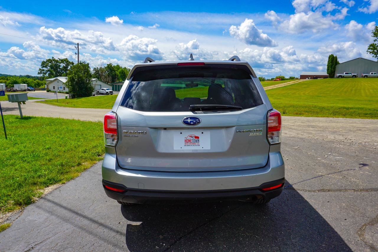Used 2017 Subaru Forester 2.5i Premium w/ All-Weather Package AWD/4WD image 4