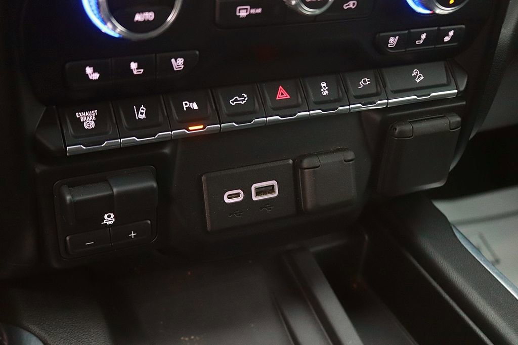 Used 2020 GMC Sierra 2500 Denali w/ Denali Ultimate Package image 32