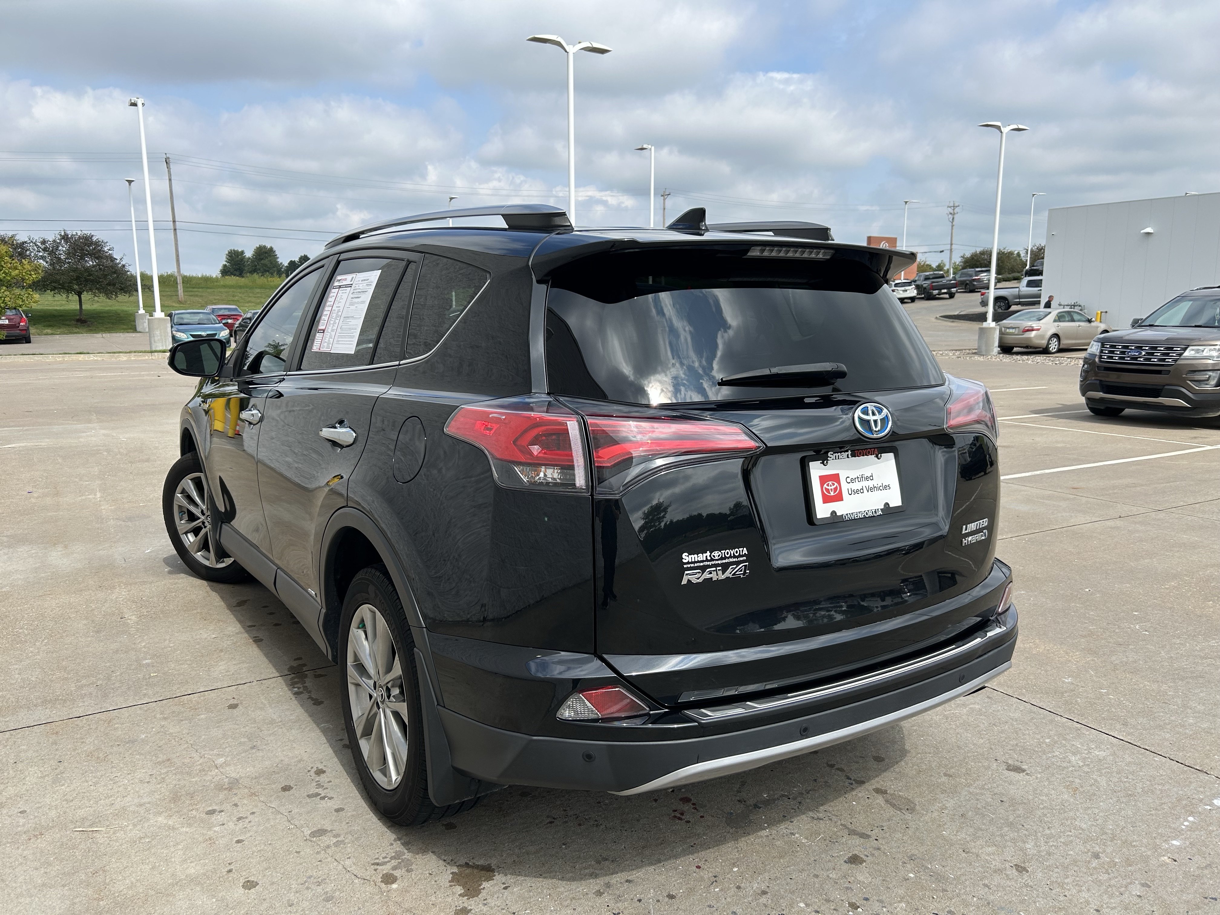 Certified 2018 Toyota RAV4 Limited w/ Advanced Technology Package AWD/4WD image 3
