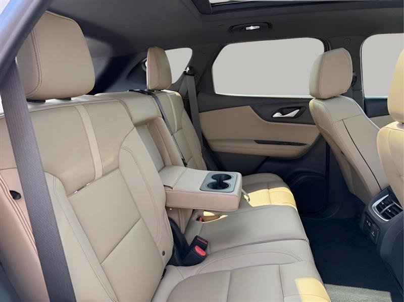 Used 2020 Chevrolet Blazer Premier w/ Driver Confidence II Package FWD image 37