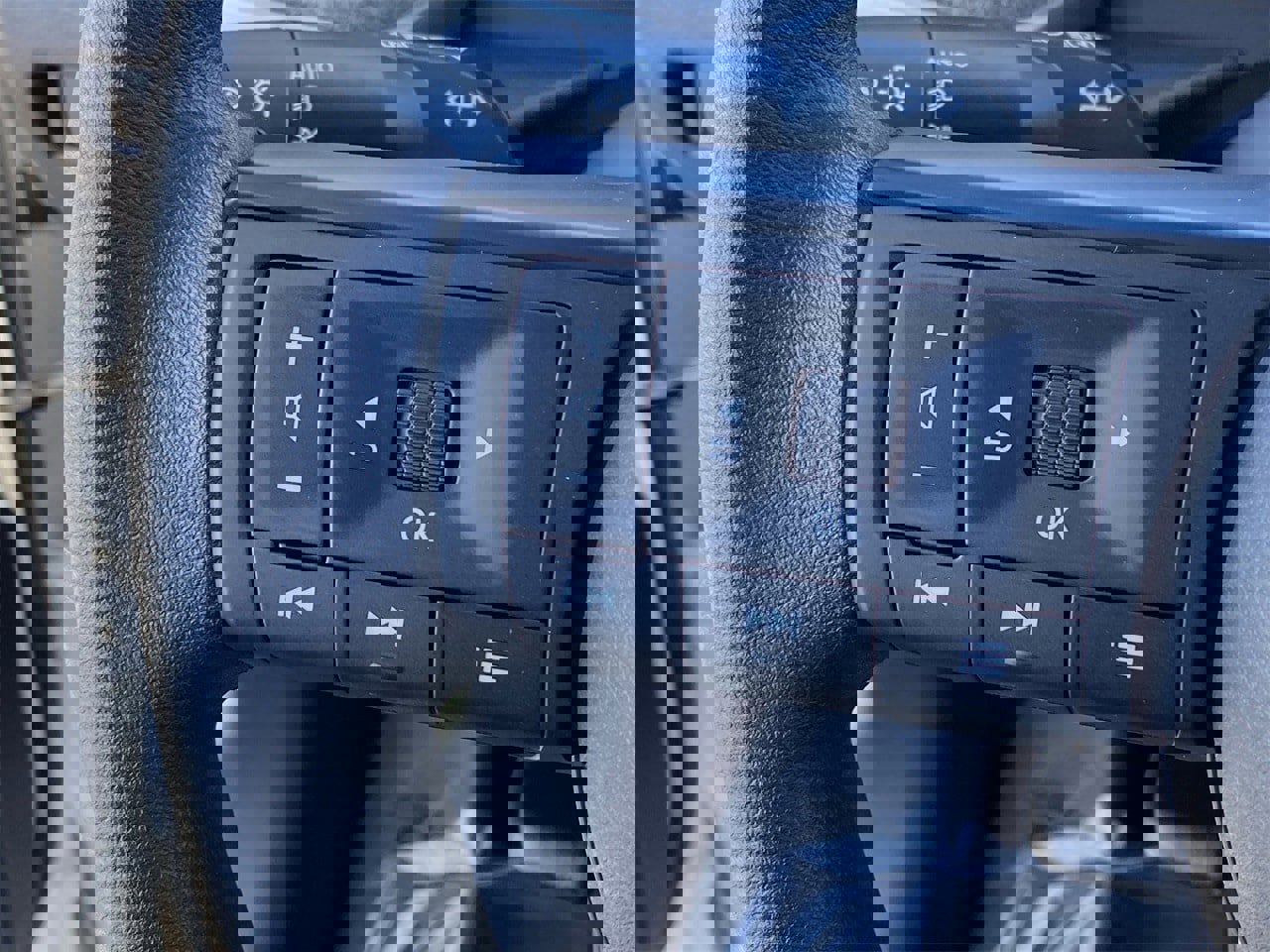 New 2026 Nissan Kicks S image 31