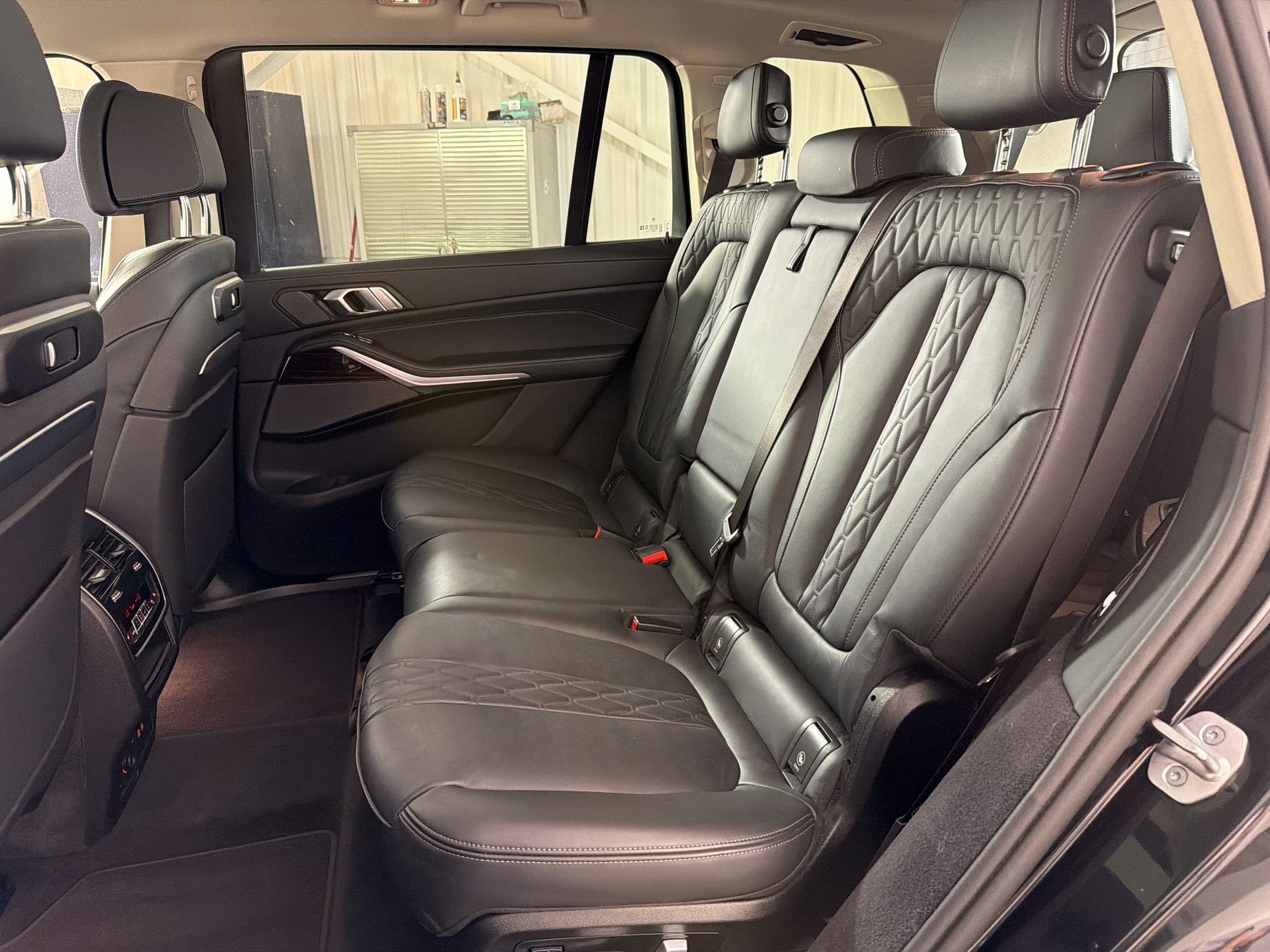 Used 2026 BMW X7 xDrive40i AWD/4WD image 23