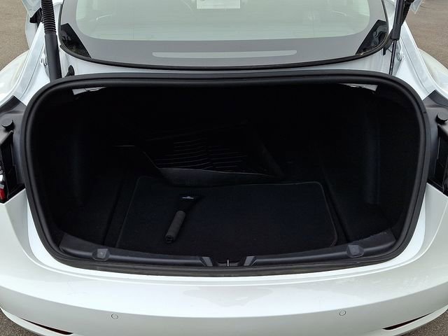 Used 2021 Tesla Model 3 Standard Range Plus image 40