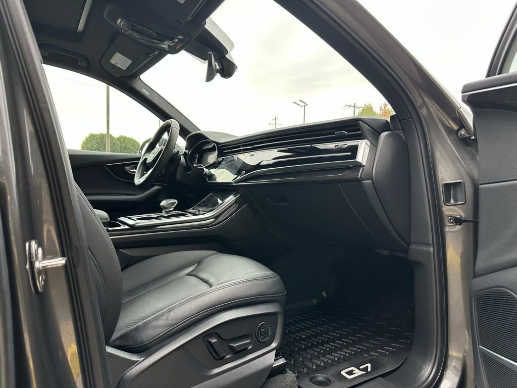 Used 2021 Audi Q7 2.0T Premium Plus w/ Executive Package image 33