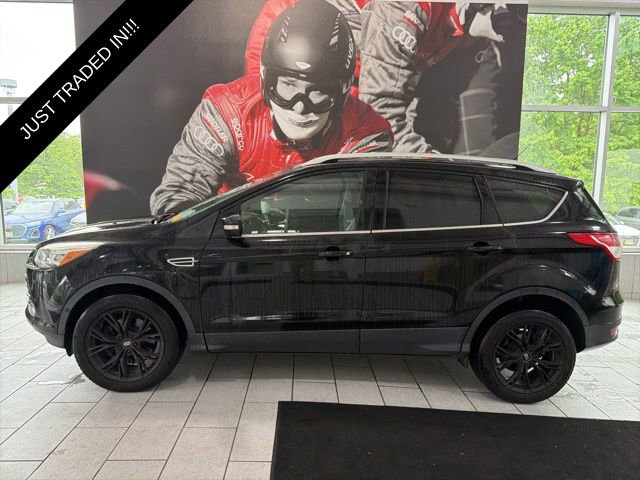 Used 2016 Ford Escape Titanium w/ Canadian Touring Package AWD/4WD image 2