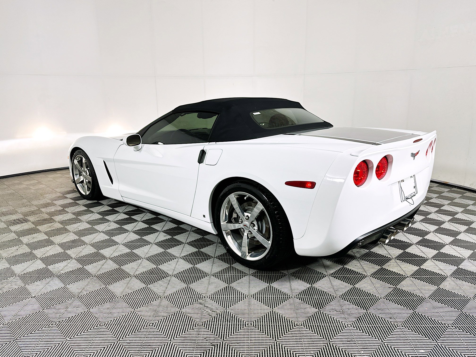 Used 2008 Chevrolet Corvette Convertible w/ Preferred Equipment Group image 5