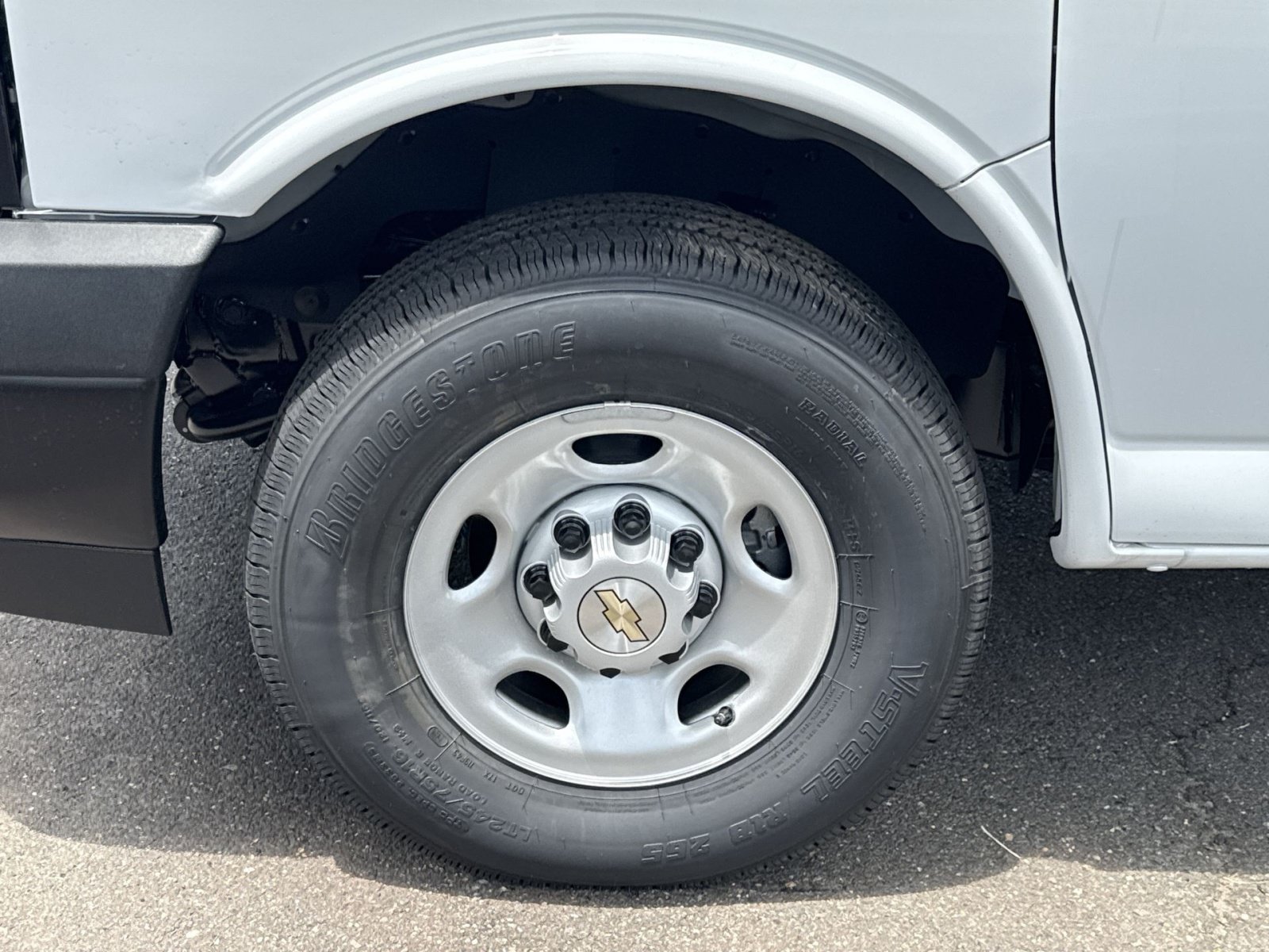 New 2026 Chevrolet Express 3500 Extended RWD image 12