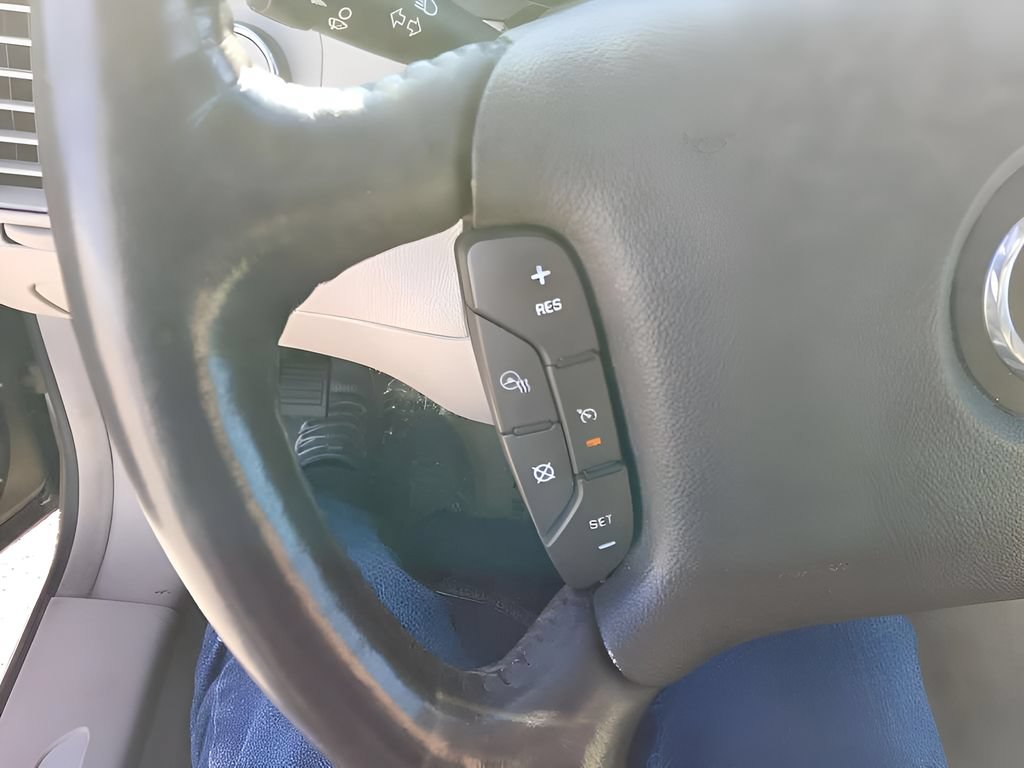 Used 2007 Cadillac DTS Luxury I w/ Sun And Sound Package FWD image 18