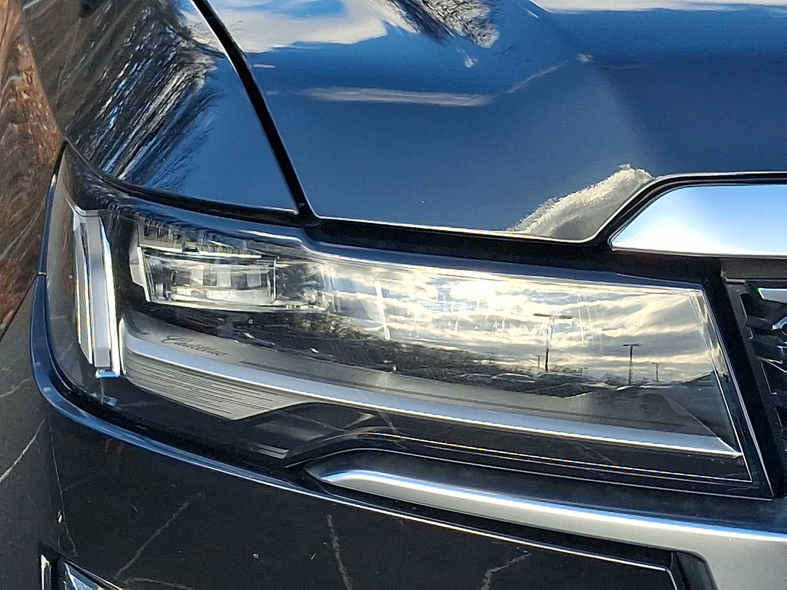 Used 2023 Cadillac Escalade Premium Luxury image 10