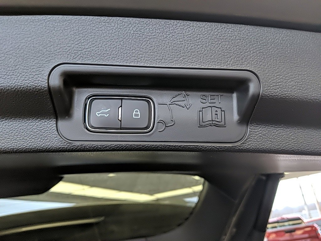 Certified 2023 Ford Explorer XLT image 10