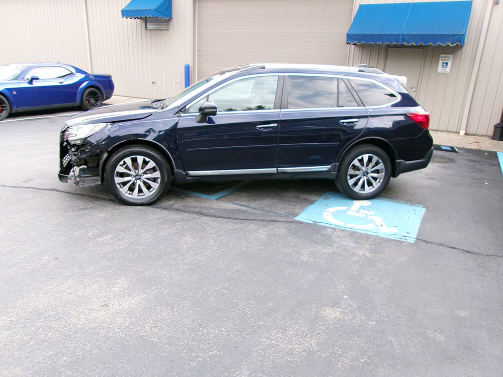 Used 2018 Subaru Outback 2.5i Touring image 2