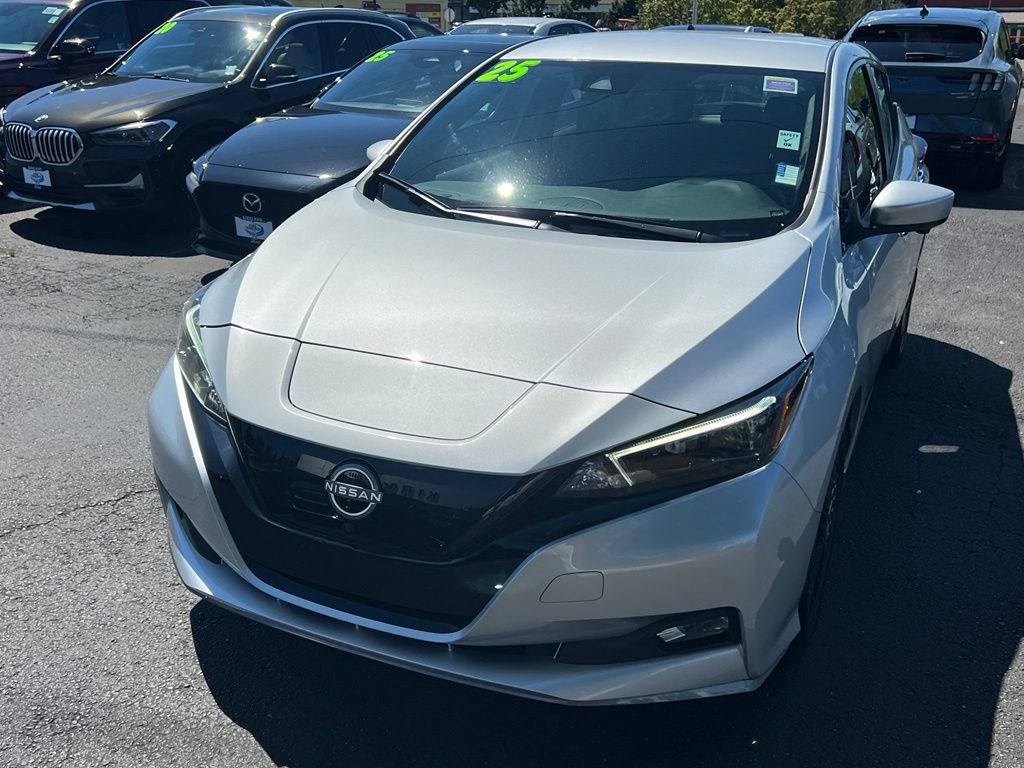 Used 2025 Nissan Leaf SV Plus FWD image 4