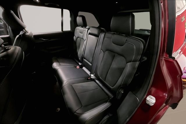 Used 2025 Jeep Grand Cherokee Altitude image 26