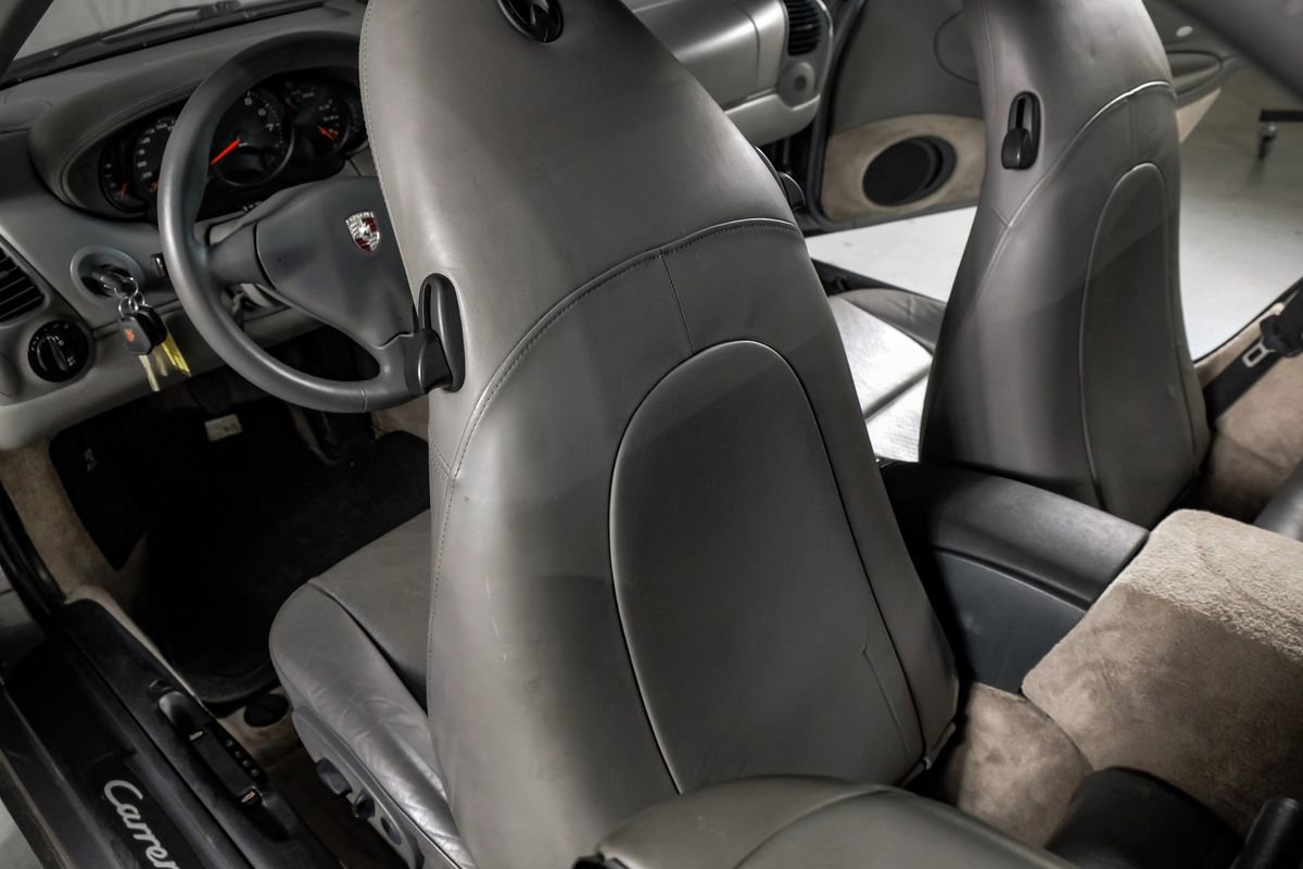 Used 2001 Porsche 911 Carrera image 23