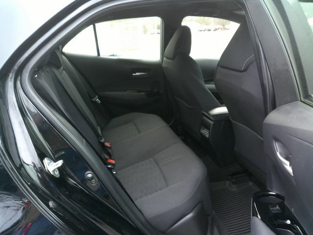 Used 2025 Toyota Corolla Hatchback w/ SE Package image 24