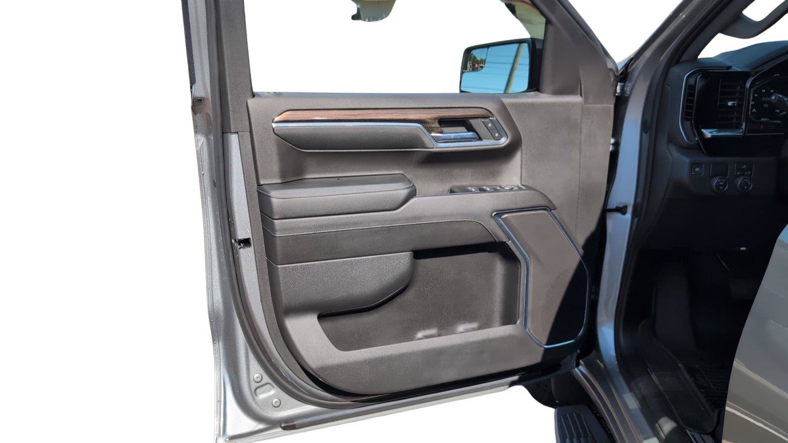 Used 2024 Chevrolet Silverado 1500 LT w/ Leather Package RWD image 11