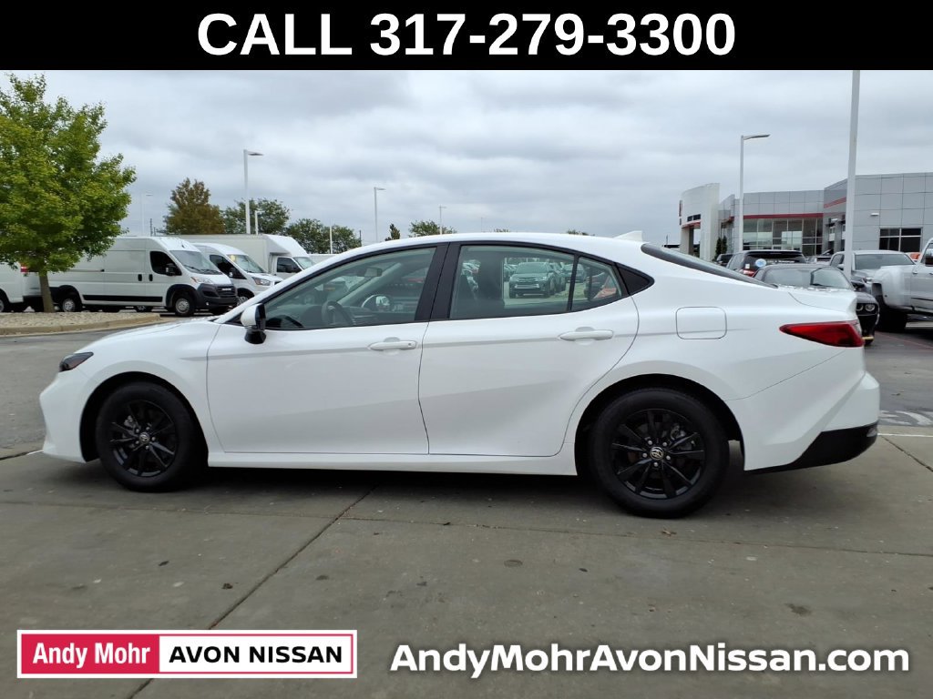 Used 2025 Toyota Camry LE FWD image 5