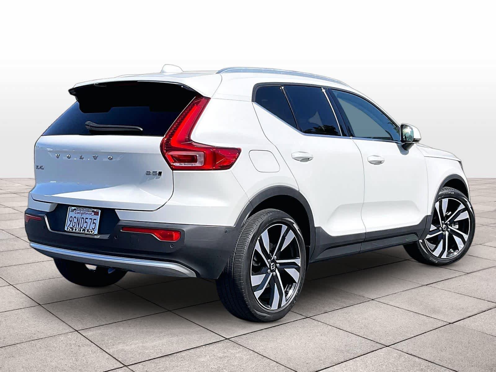 Used 2023 Volvo XC40 B5 Ultimate w/ Protection Package Premier AWD/4WD image 16