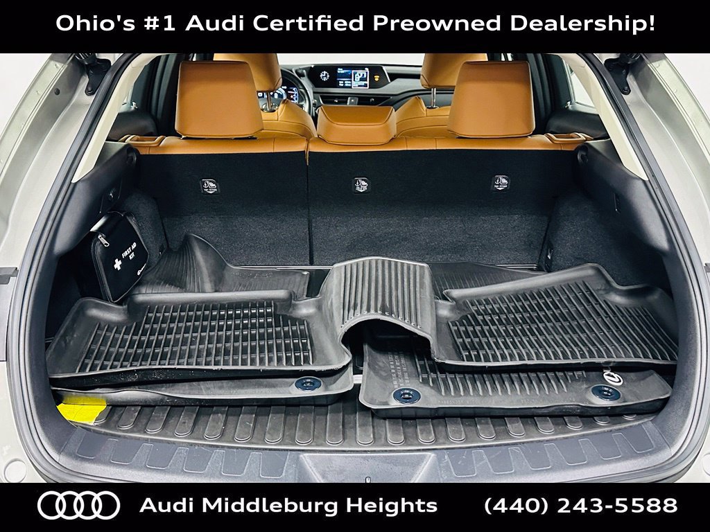 Used 2020 Lexus UX 250h w/ Premium Package AWD/4WD image 31