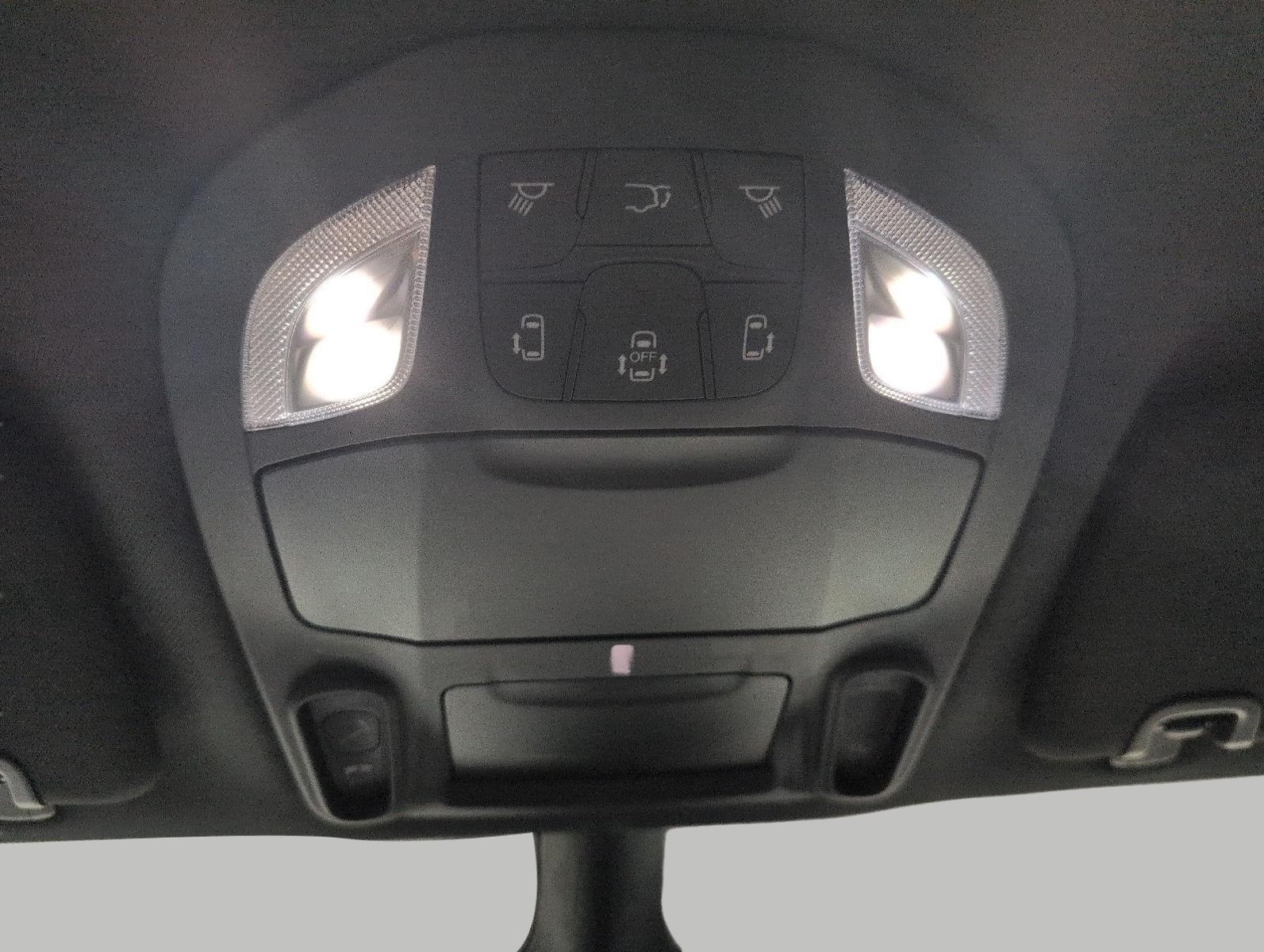 Used 2025 Chrysler Pacifica Premium FWD image 19