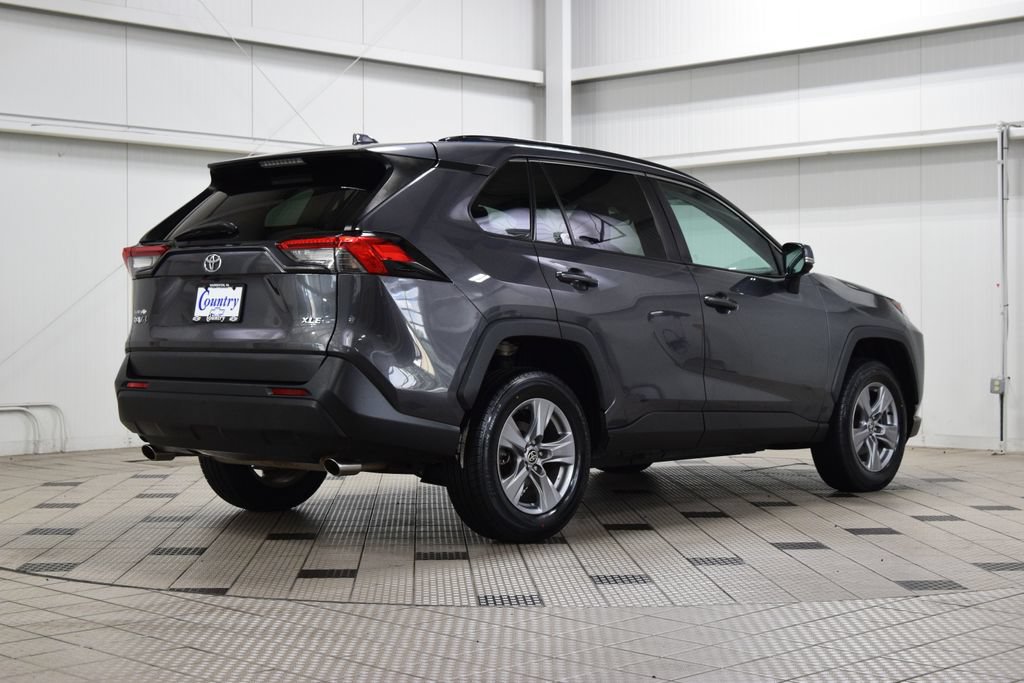 Used 2022 Toyota RAV4 XLE FWD image 8