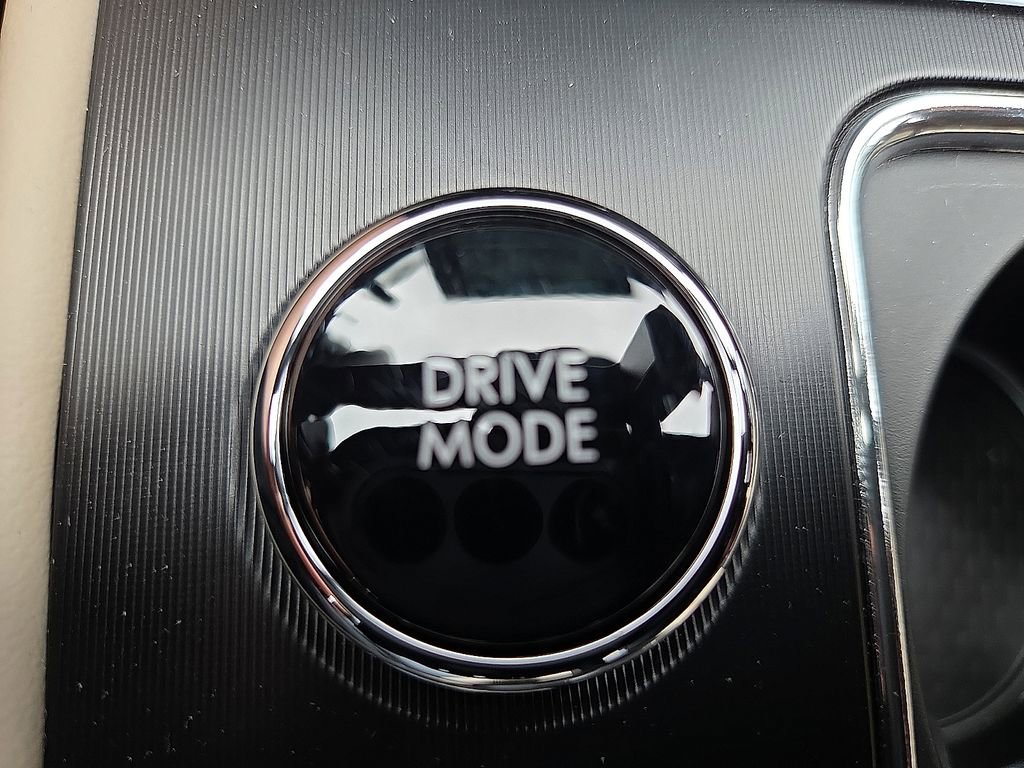New 2026 Lincoln Corsair Premiere FWD image 16
