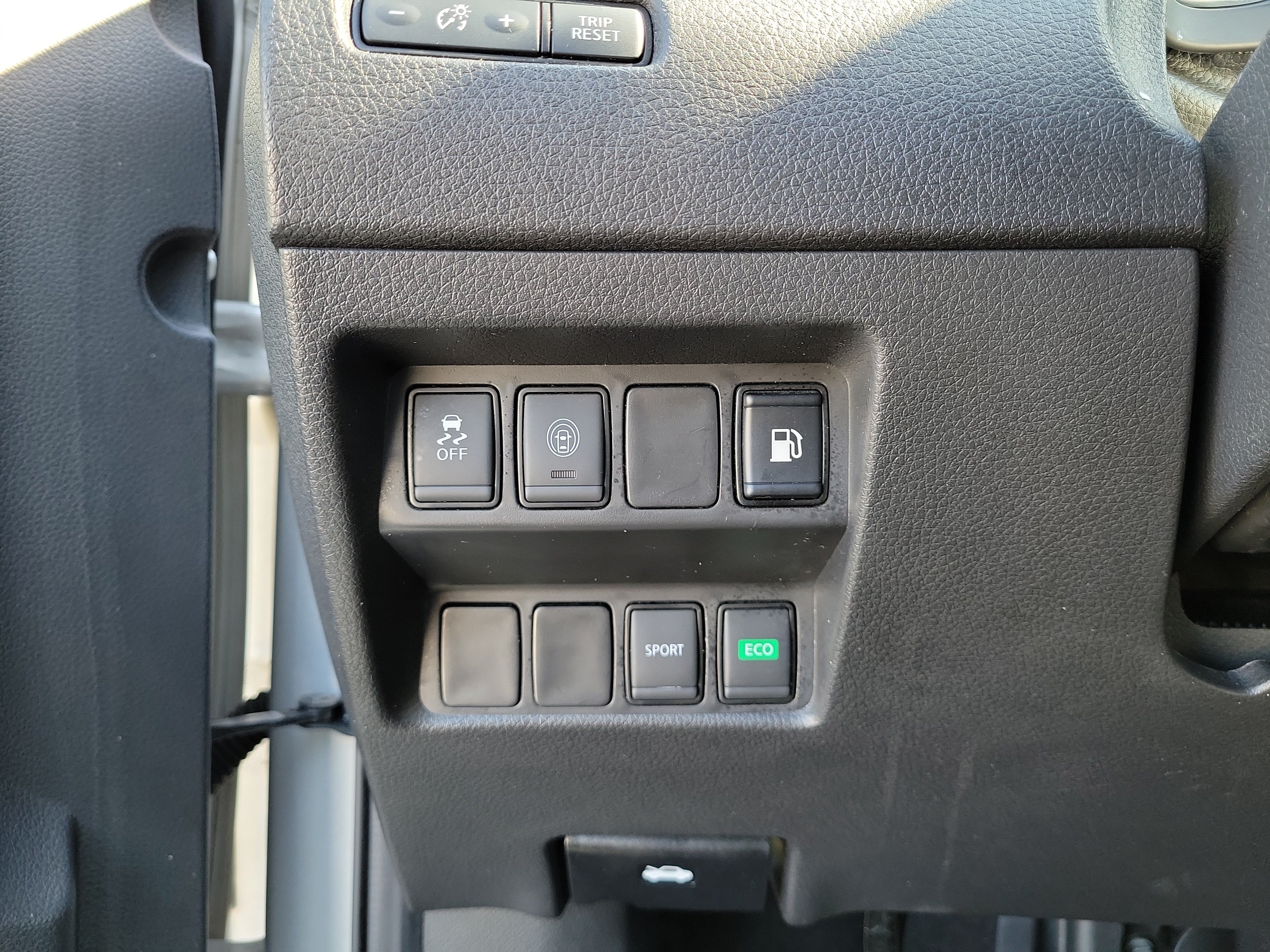 Certified 2020 Nissan Rogue S FWD image 30