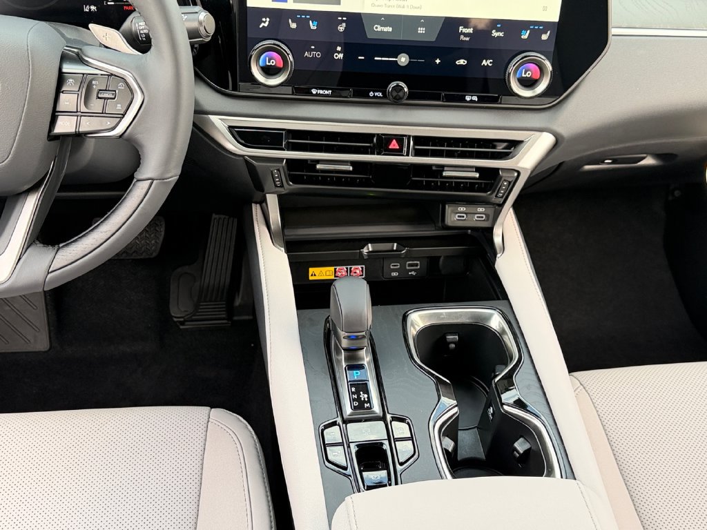 New 2026 Lexus RX 350 Premium w/ Accessory Package (Z1) AWD/4WD image 10