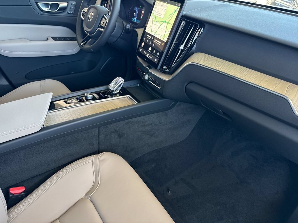 New 2026 Volvo XC60 T8 Plus w/ Protection Package Premier AWD/4WD image 15