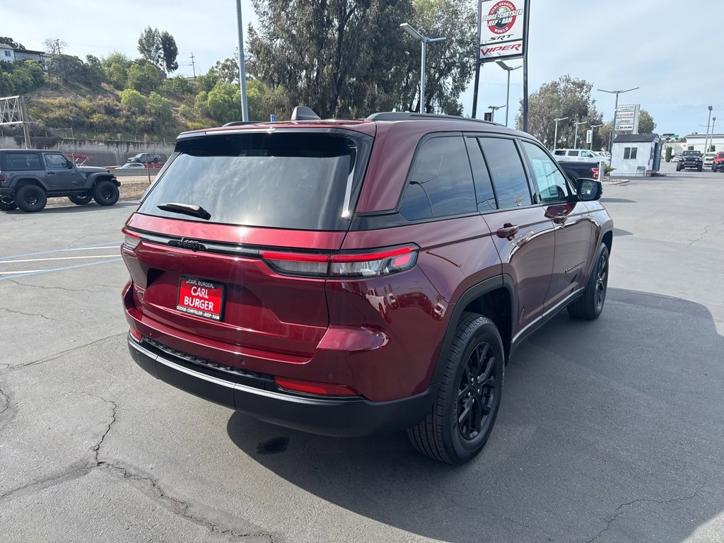 Certified 2024 Jeep Grand Cherokee Altitude image 8