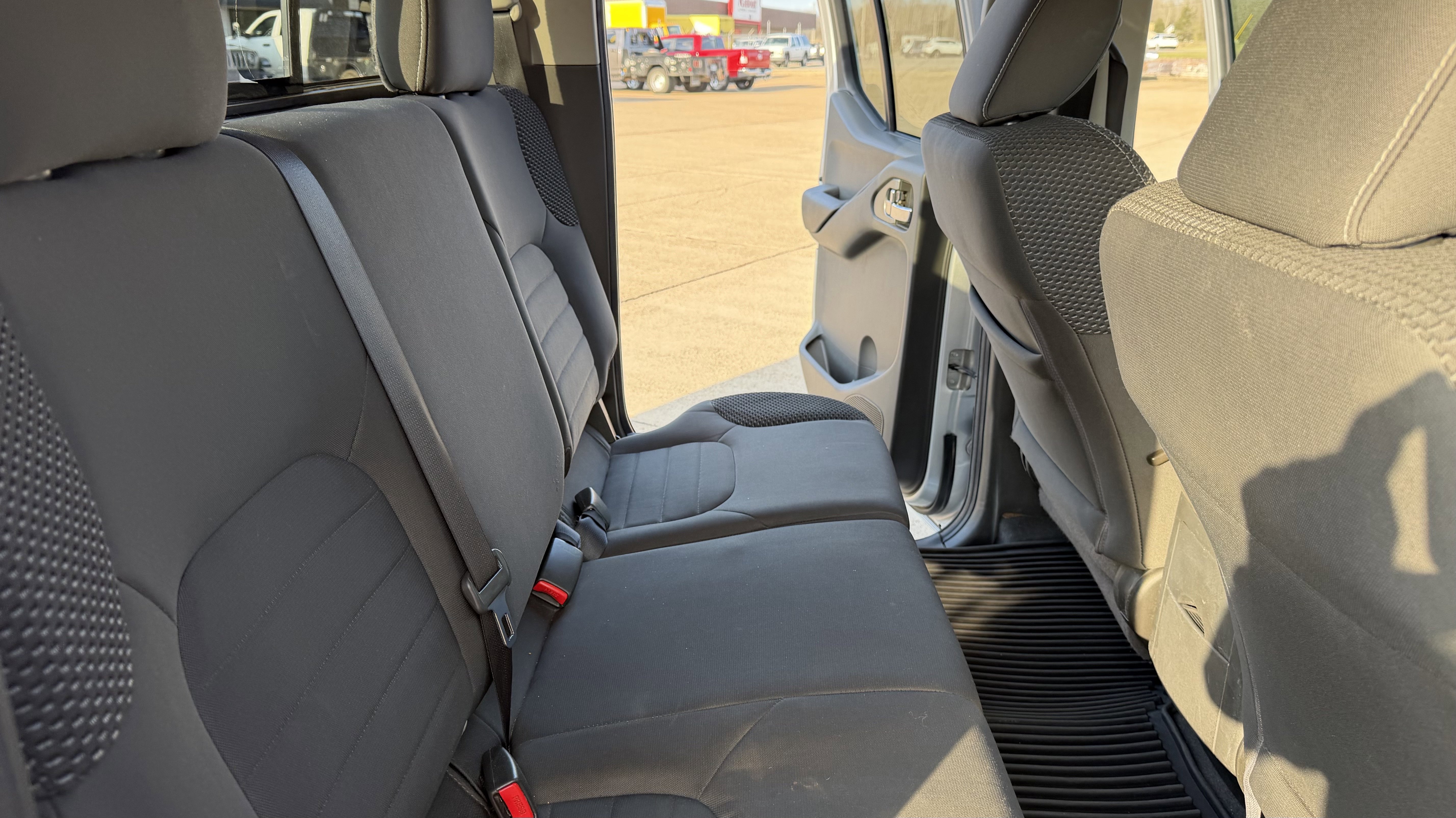 Used 2019 Nissan Frontier PRO-4X image 43