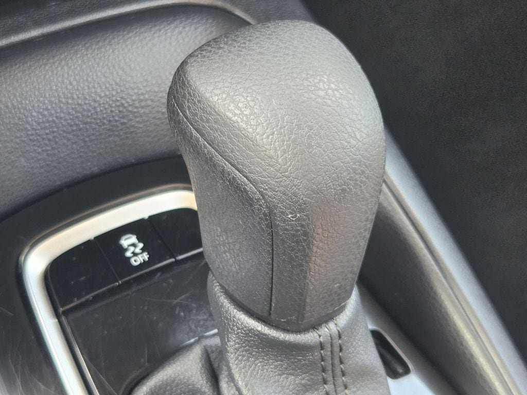Used 2025 Toyota Corolla LE FWD image 21