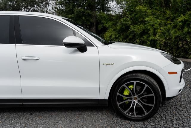 Used 2021 Porsche Cayenne E-Hybrid image 11