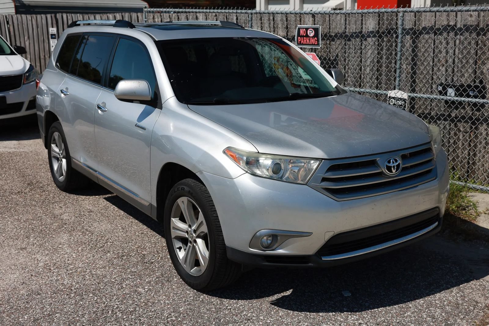 Used 2013 Toyota Highlander Limited AWD/4WD image 8