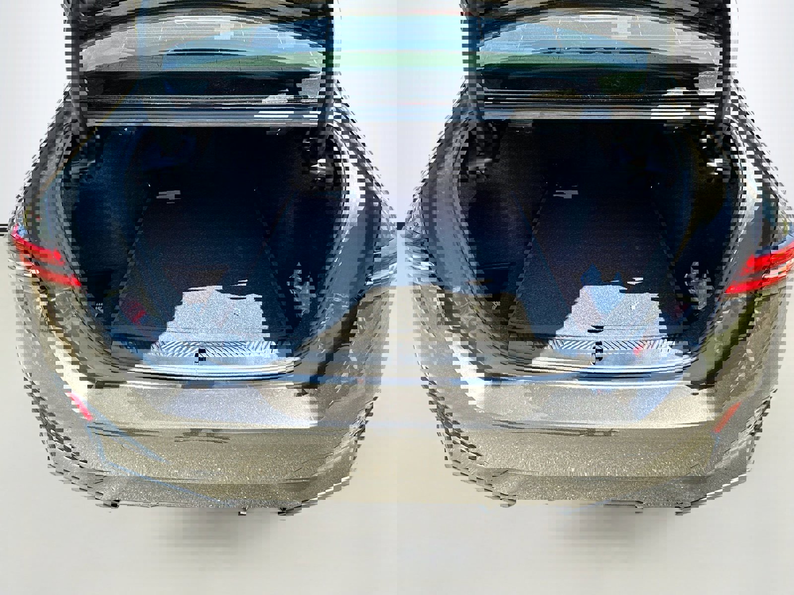 Used 2024 BMW 530i w/ M Sport Package image 26