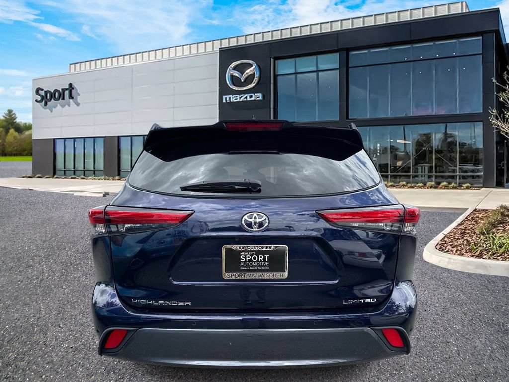Used 2022 Toyota Highlander Limited FWD image 5