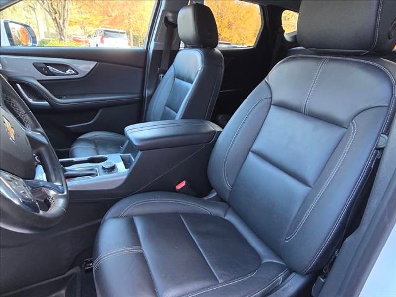 Certified 2023 Chevrolet Blazer LT w/ LPO, Black Grille Bar Package image 15