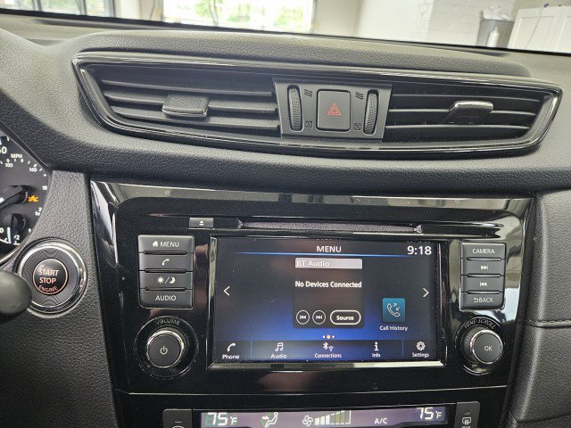 Used 2018 Nissan Rogue SV AWD/4WD image 24