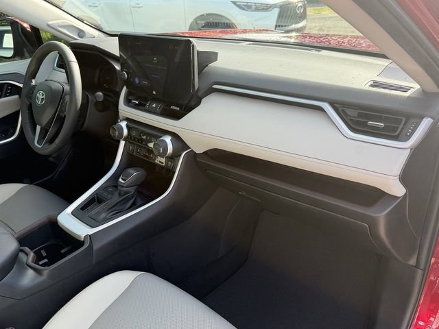 Used 2024 Toyota RAV4 Limited FWD image 19